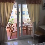 Studio In The Centre Near The Beach Торремолинос